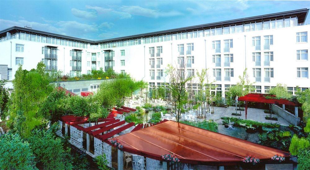 Hotel La Strada Kassel Exteriör bild